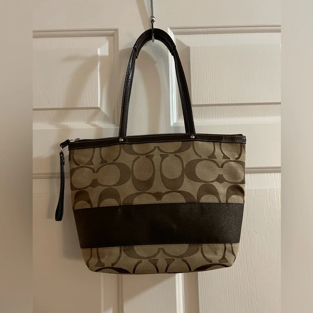 Coach Brown Signature Tote Bag ✨EUC✨ - Picture 2 of 10